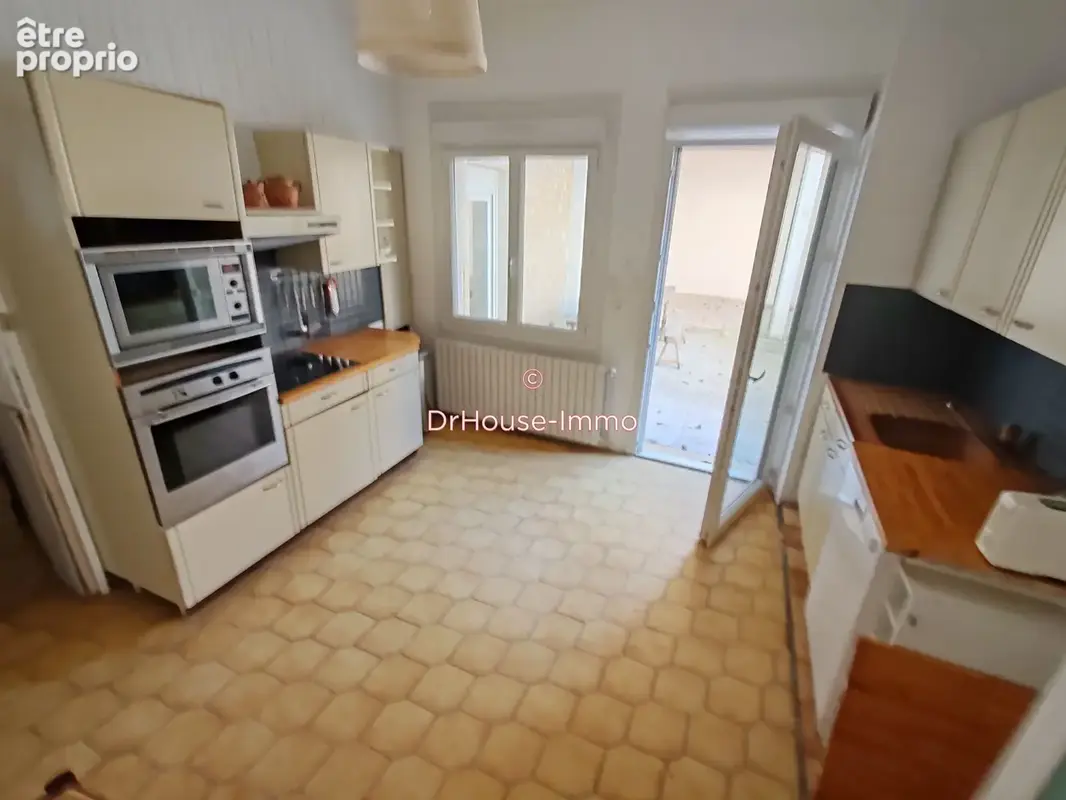 Maison 8 pièces 187 m² à vendre à Tournon-Saint-Martin (36220) - photo 14