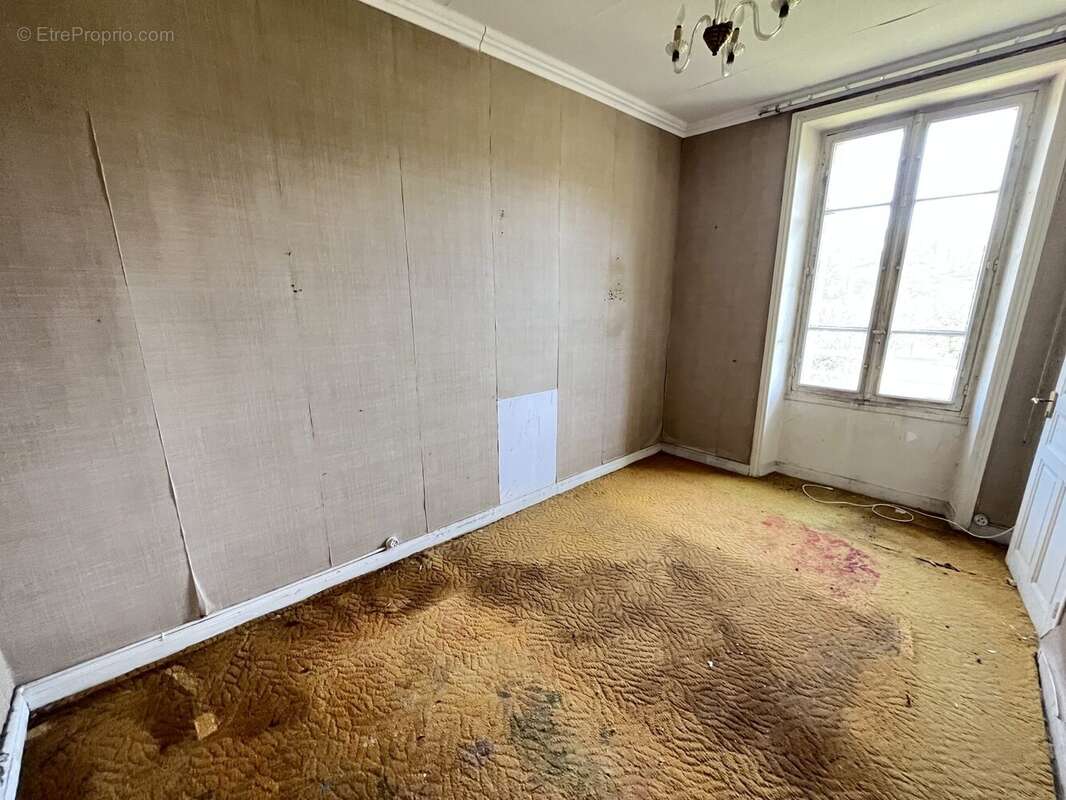 Chambre 1 - Maison à YDES