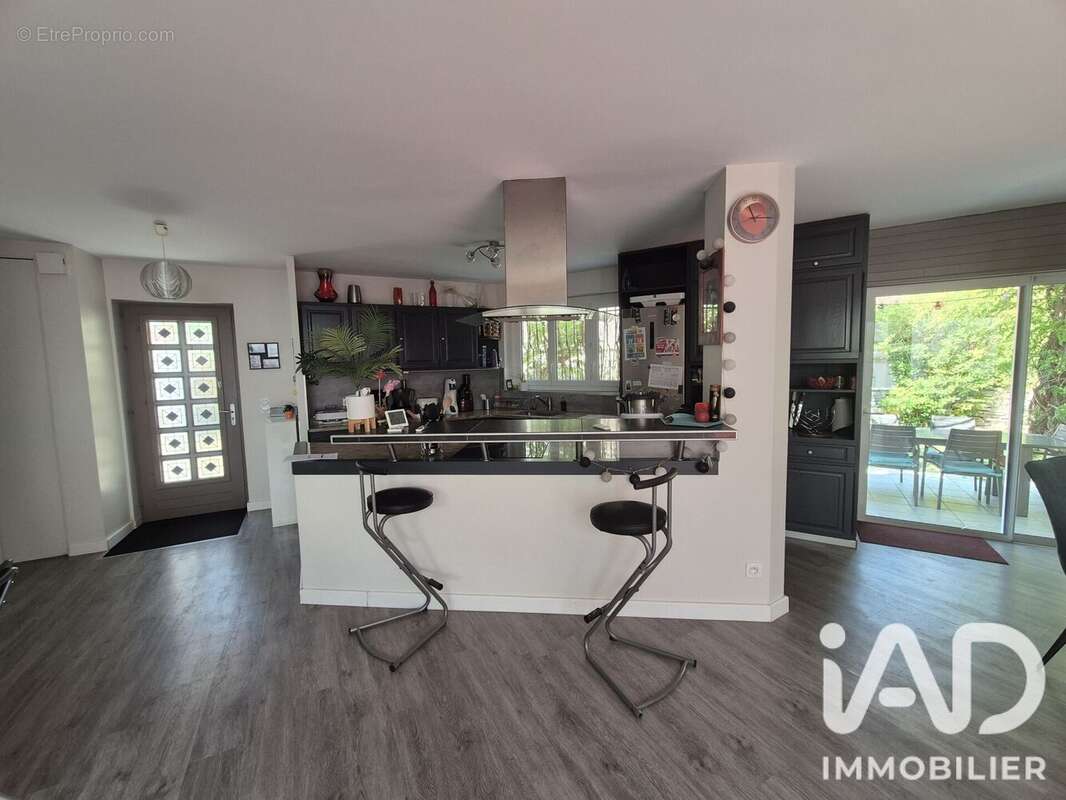 Maison 210 m² à Monteleger  - photo 3