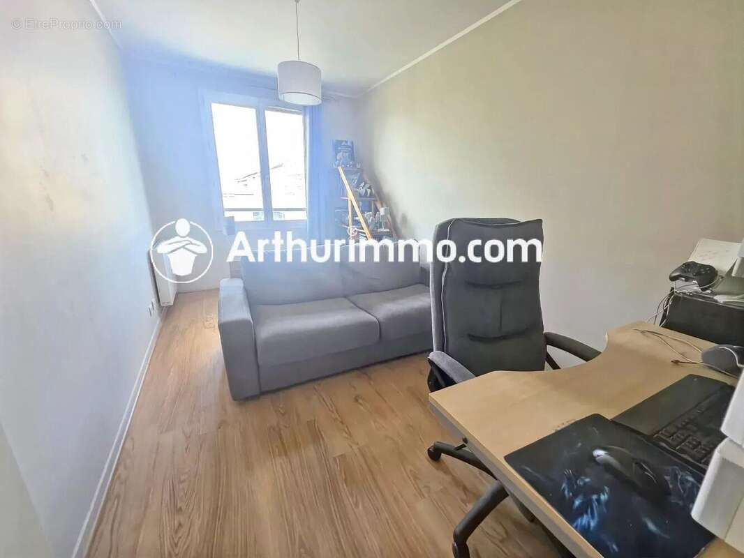 Appartement à SAVIGNY-LE-TEMPLE