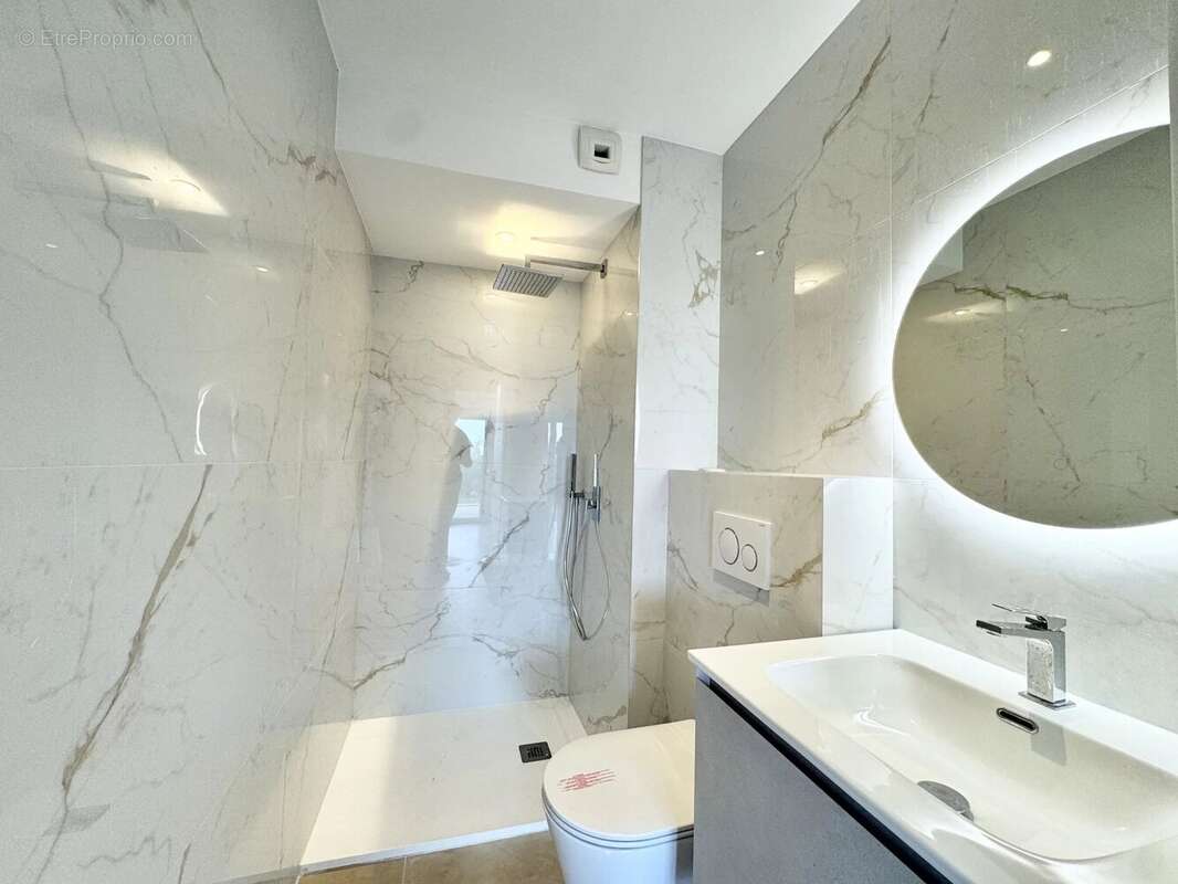 Appartement à ROQUEBRUNE-CAP-MARTIN