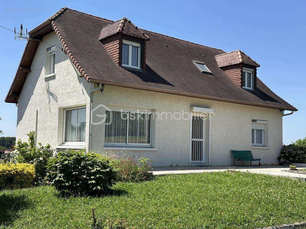En exclusivité maison de 116 m2 5 pièces, terrain de 2530 m2  dans un endroit proche de PAU - photo 12