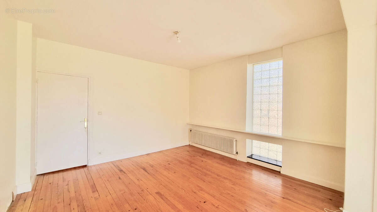 Maison à PONT-DU-CHATEAU