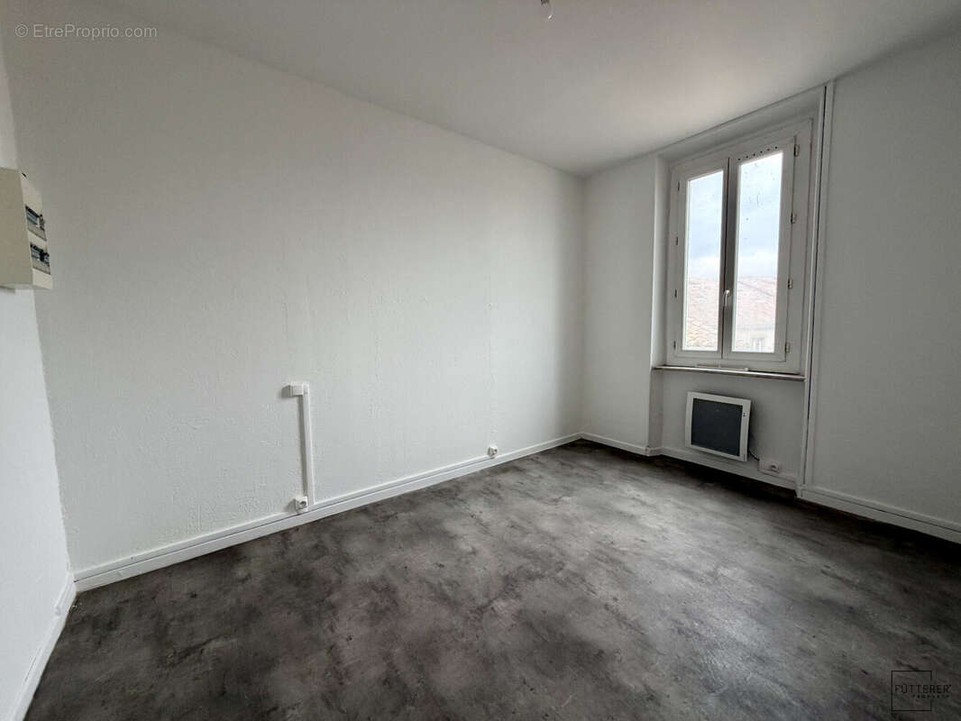 Appartement à LEZIGNAN-CORBIERES