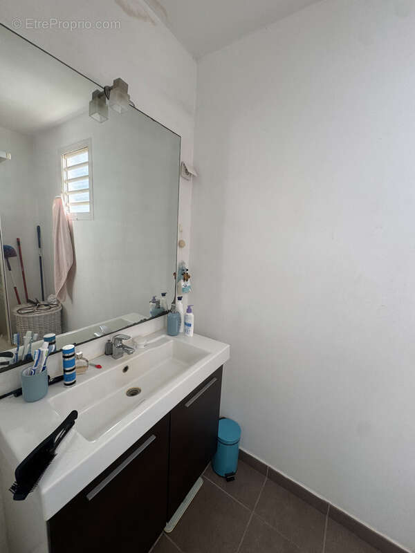 Appartement à BAIE-MAHAULT