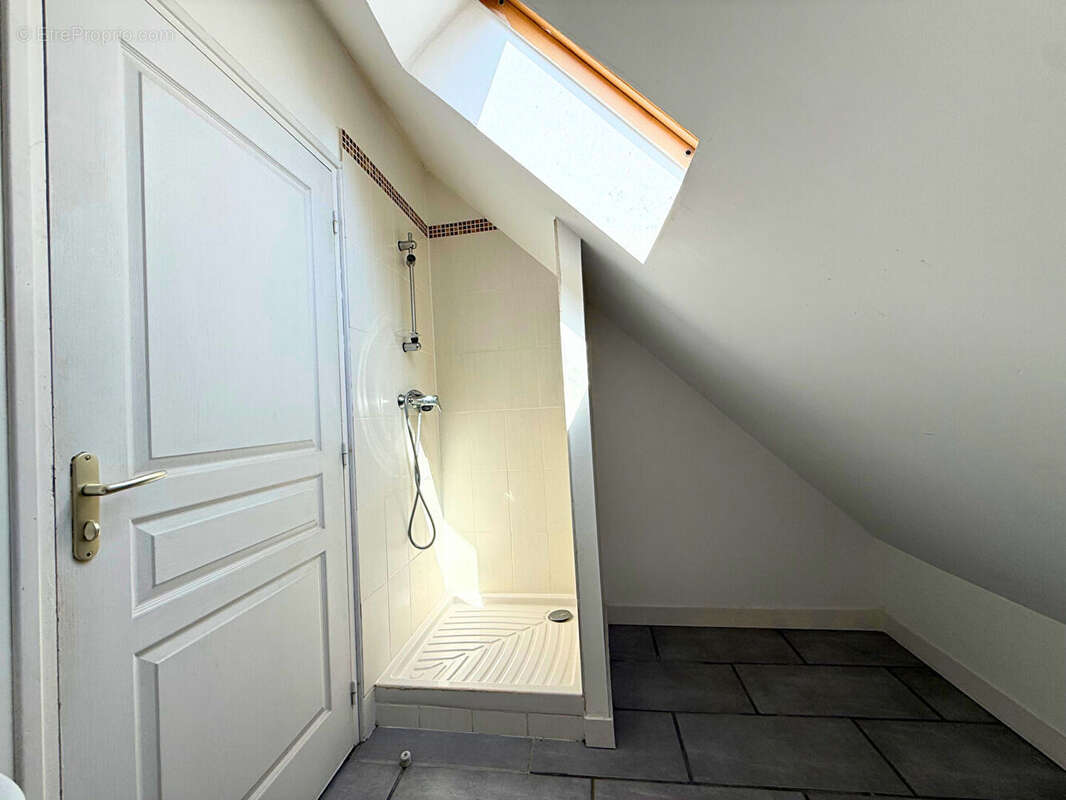 Exclusivité - Appartement T3 sous les toits - Quartier Merville - photo 4