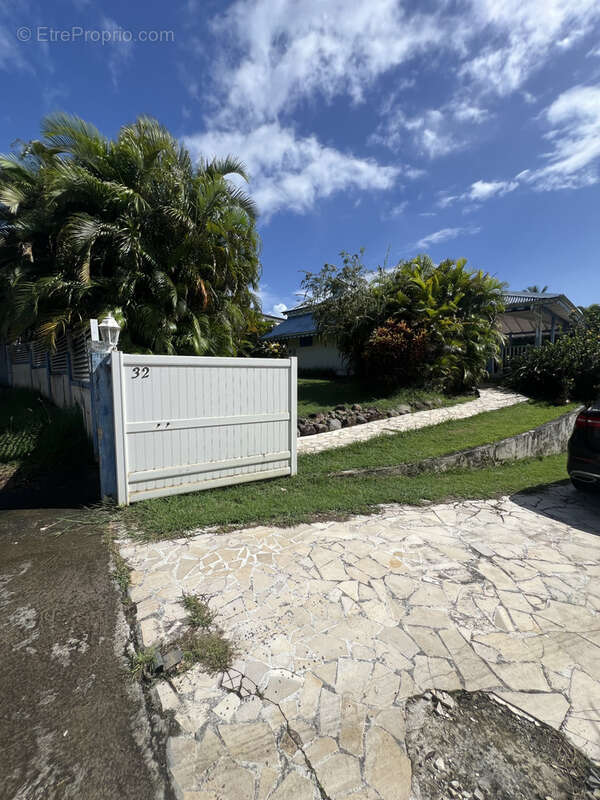 Maison à BAIE-MAHAULT