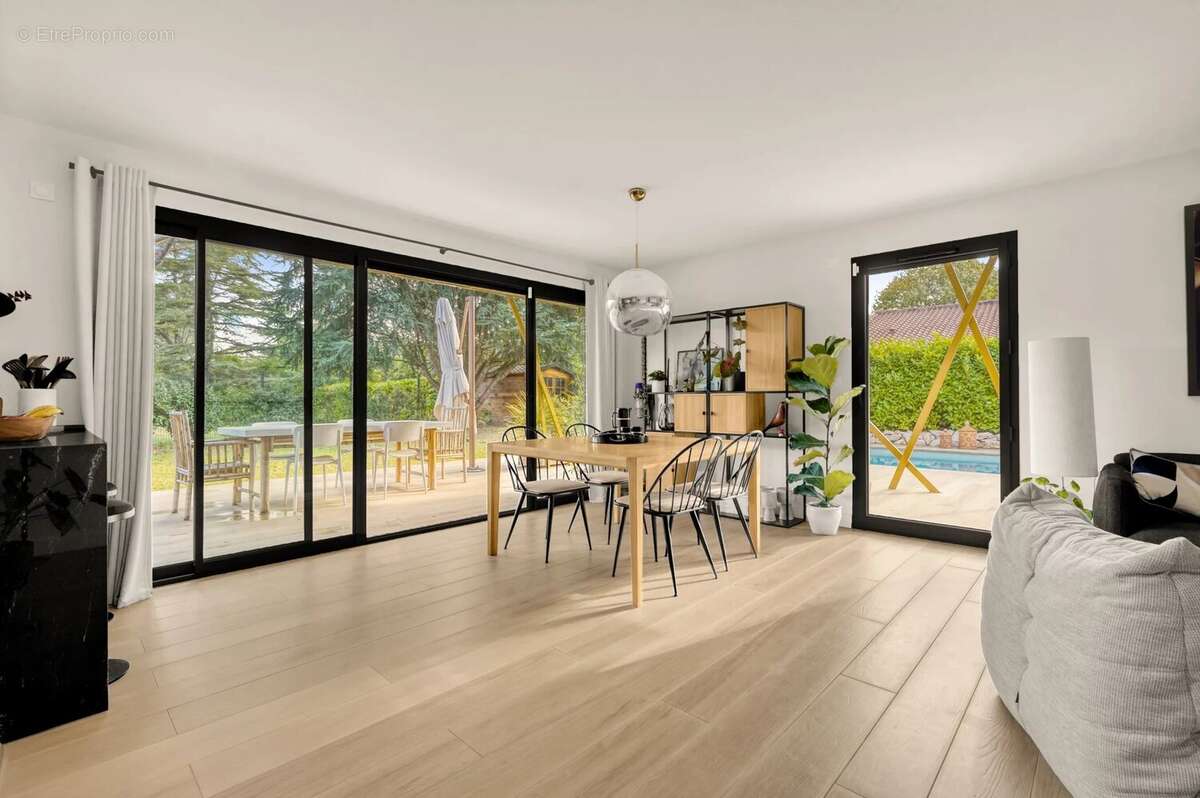 Maison à VIGOULET-AUZIL