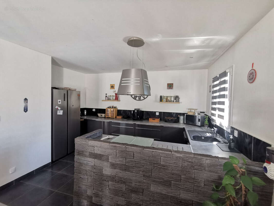 Maison à SAINT-MATHIEU-DE-TREVIERS