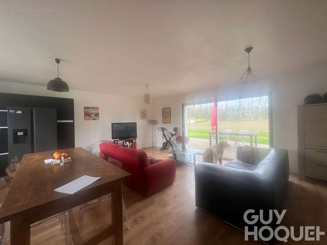 Maison à CARRESSE-CASSABER