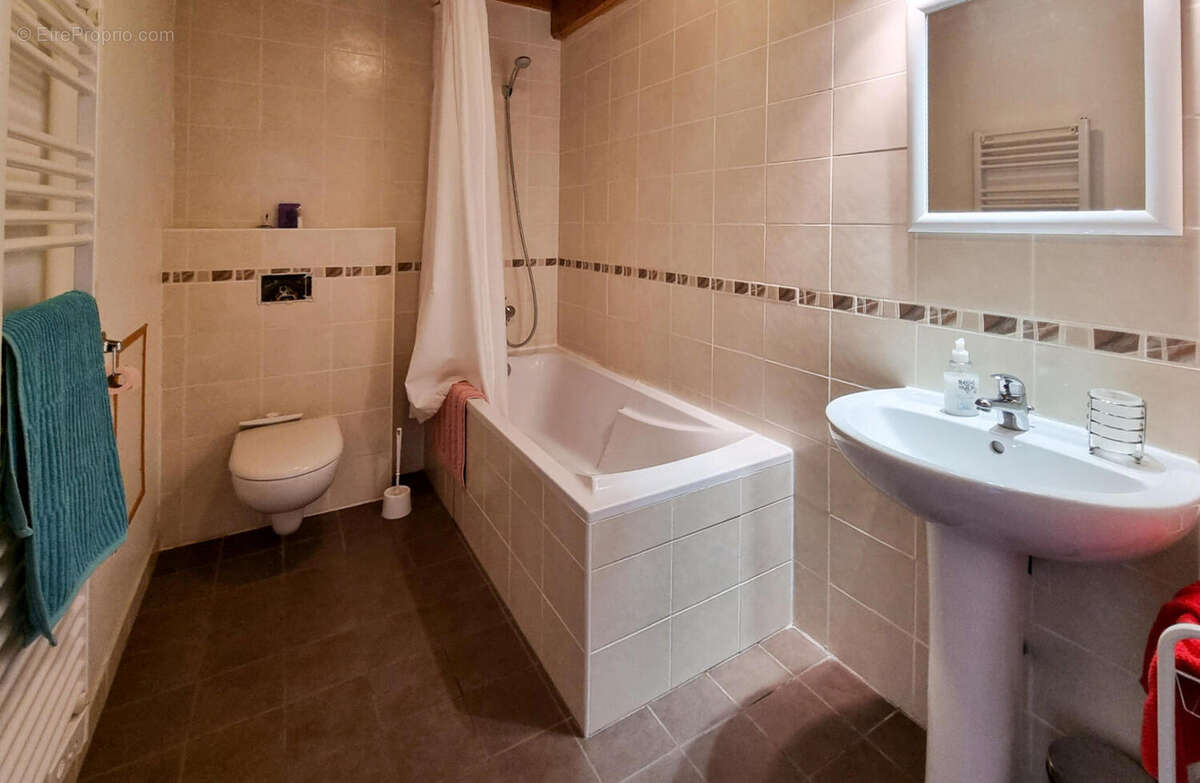 Charmante corps de Ferme de 8 Chambres avec Piscine, Jardins & Vues Imprenables – Potentiel Locatif - photo 14