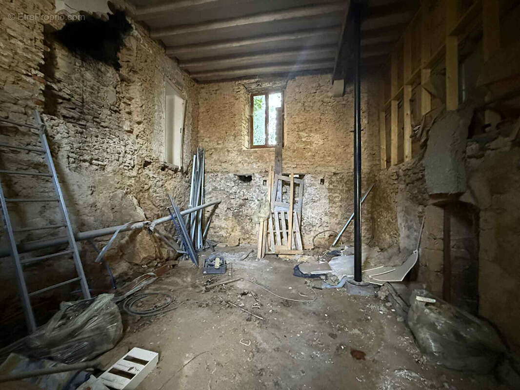 Maison à THORIGNE-SUR-DUE