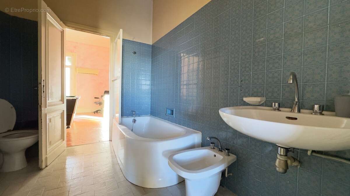 Béziers  appartement de caractère 5 pièces avec terrasse - photo 9