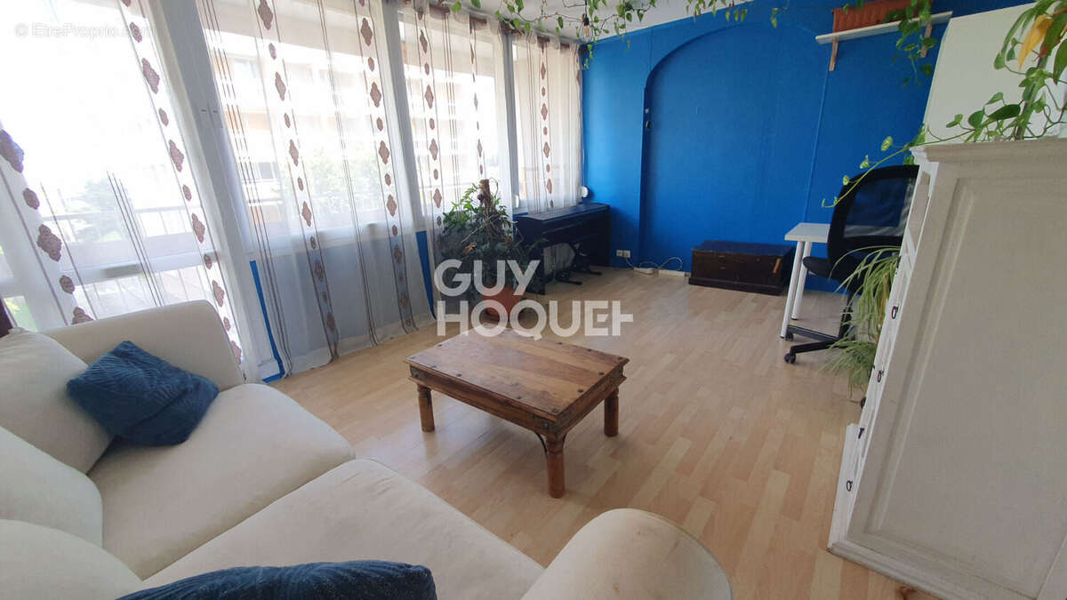 Appartement à OULLINS