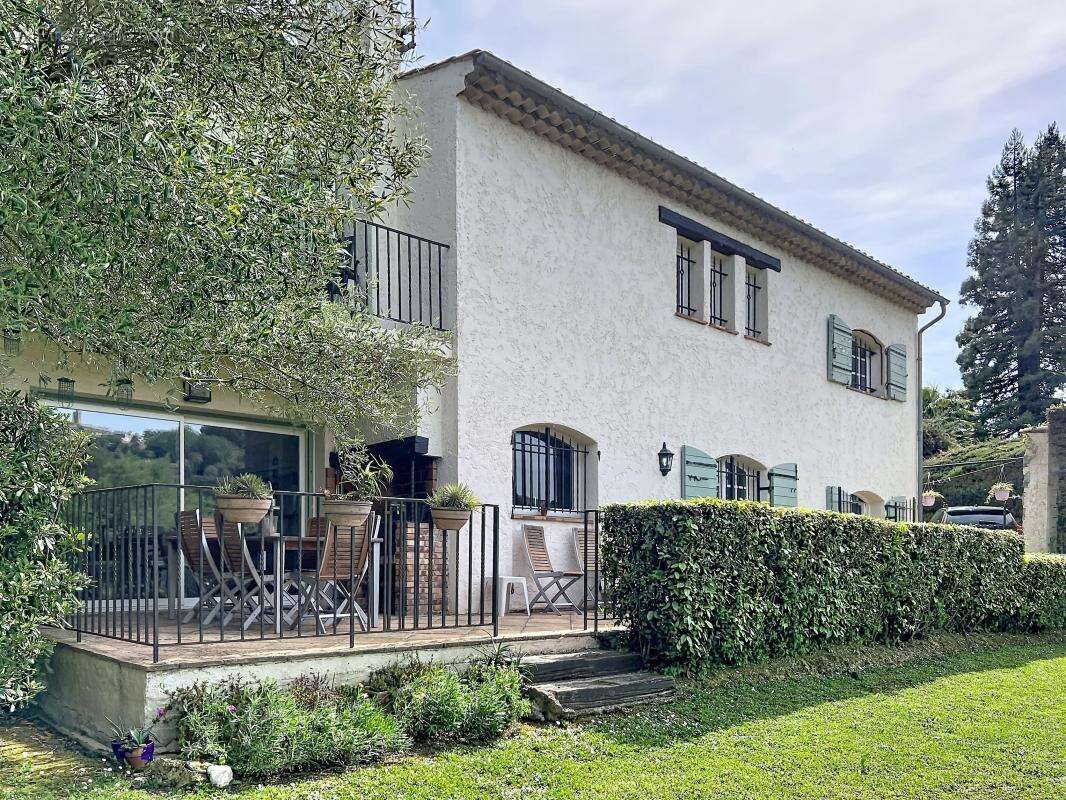 Maison à MOUGINS