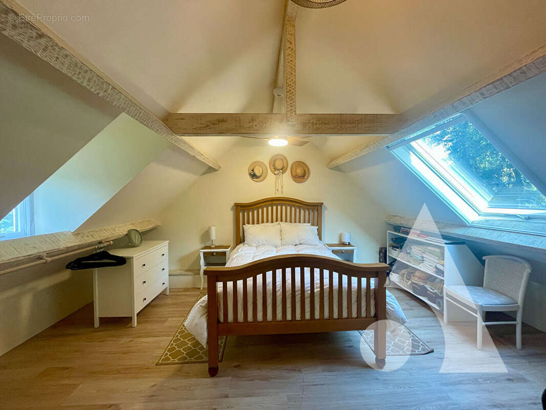 Charmante maison en pierre avec gîte, sur plus de 2 hectares de terrain à Sainte-Mondane - photo 10