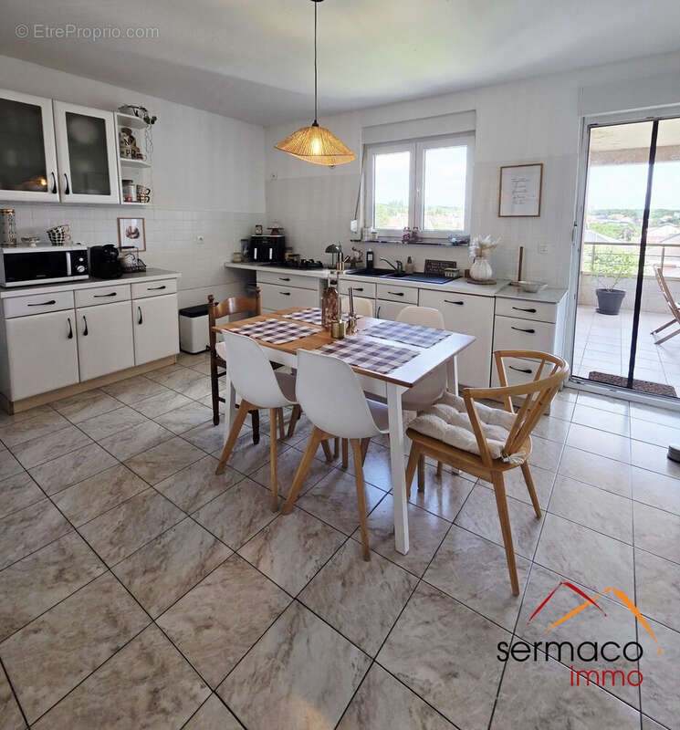 Appartement 125 m² à Forbach  - photo 3