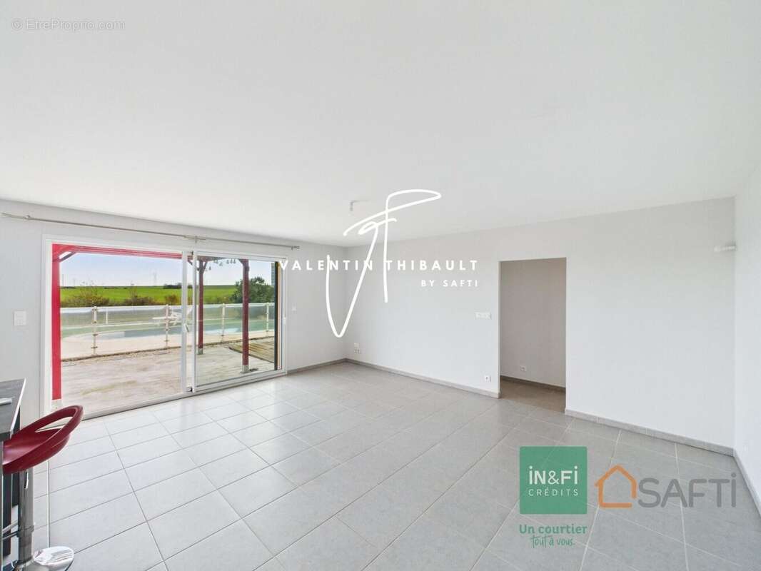Maison 119 m² à Chabournay  - photo 4