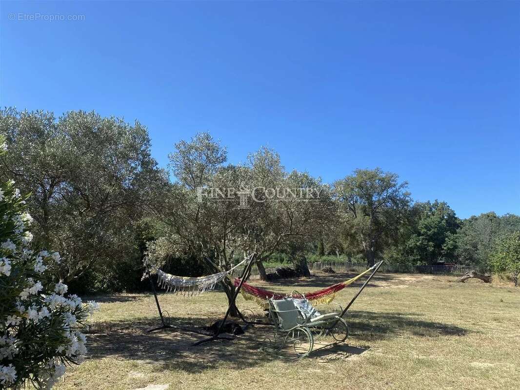 Maison à ROQUEBRUNE-SUR-ARGENS