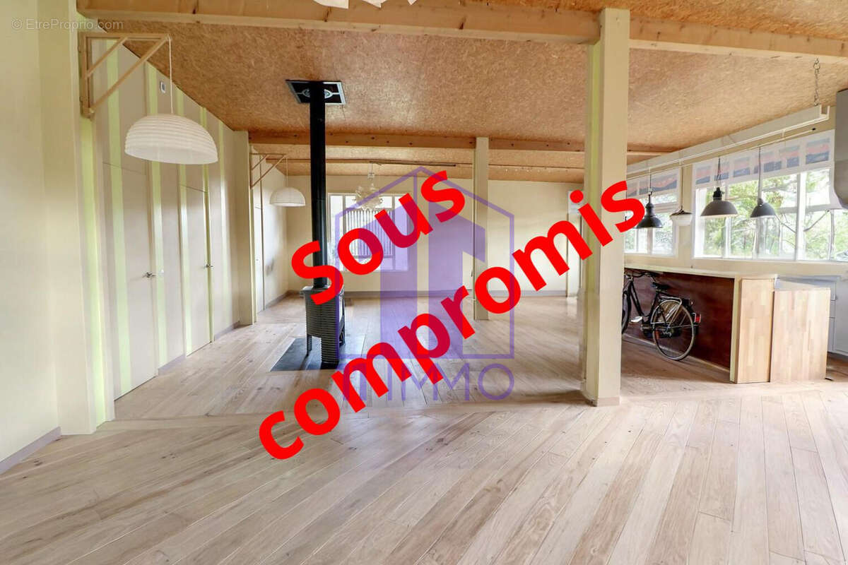 Séjour - Maison à VELIEUX