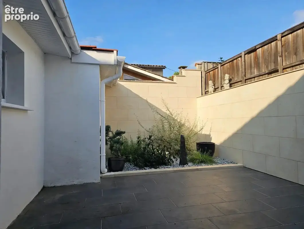 Maison 57m2 rénovée avec terrasse - photo 4