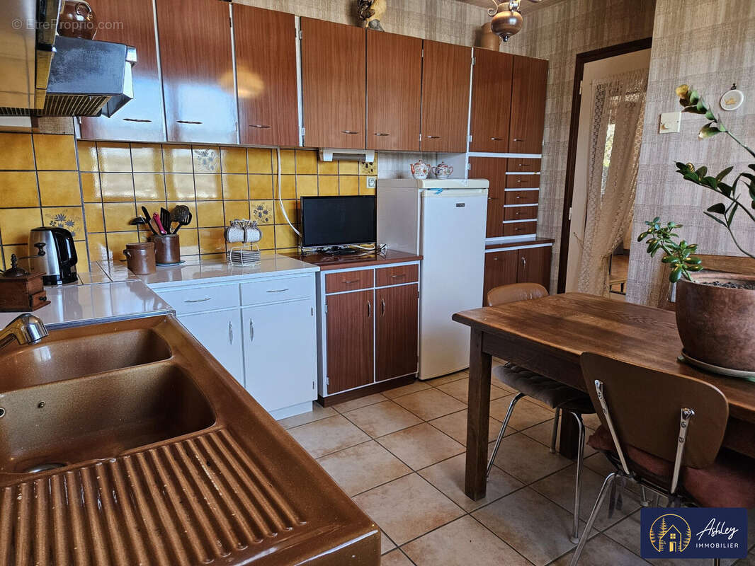 Maison à vendre 6 pièces Ussel - Maison à USSEL