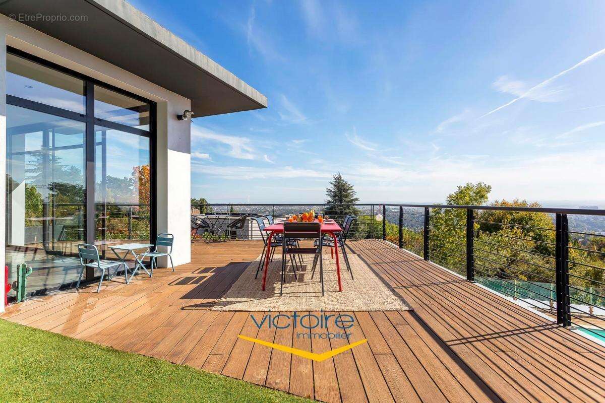 Maison à SAINT-CYR-AU-MONT-D&#039;OR