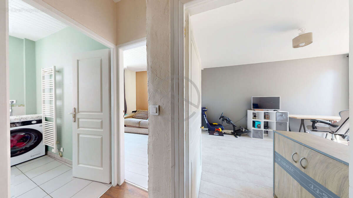 LA FRETTE  38260 - Maison familiale 89 m²  - 4 chambres - Terrain constructible de 529 m² - photo 3