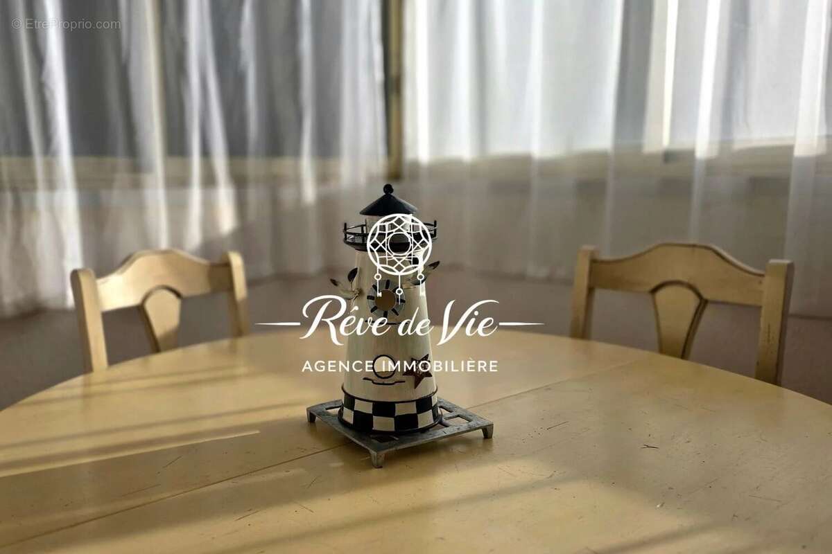 Appartement à BORMES-LES-MIMOSAS