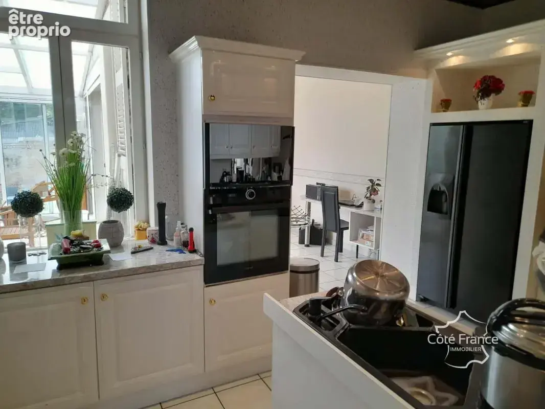 A proximité de tous commerces, lot de 3 maisons avec piscine - photo 17