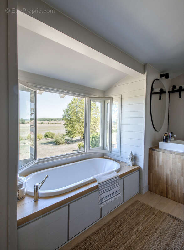 Maison à SAVIGNAC-SUR-LEYZE