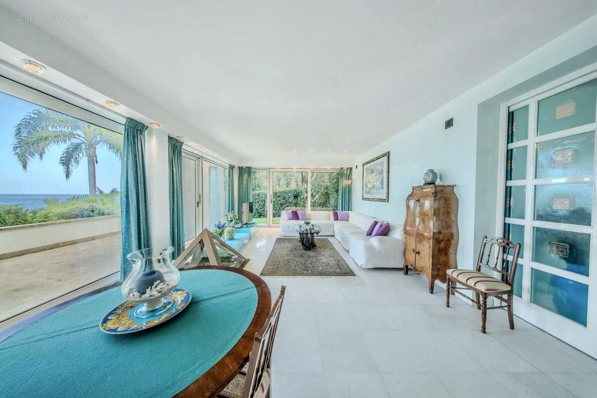 Maison à ROQUEBRUNE-CAP-MARTIN