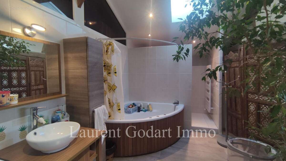 Maison à CASTELJALOUX