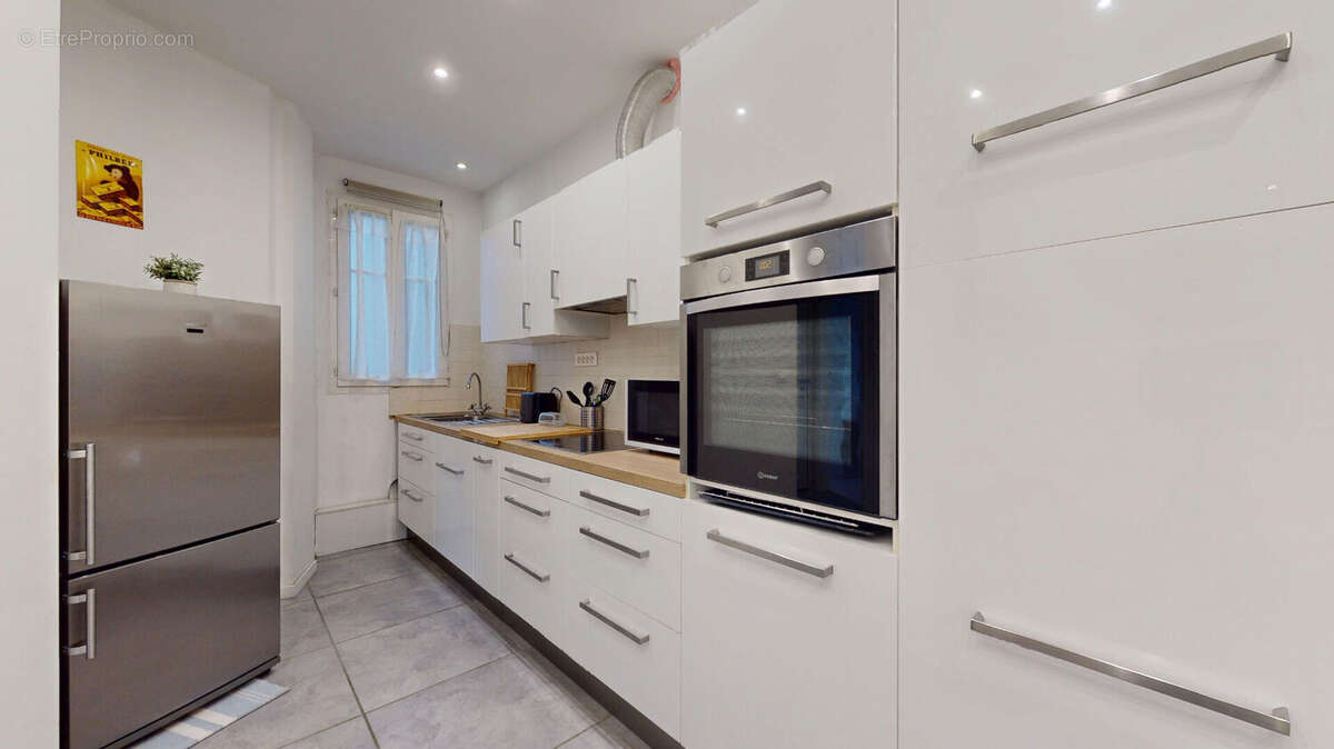 Appartement à PARIS-14E