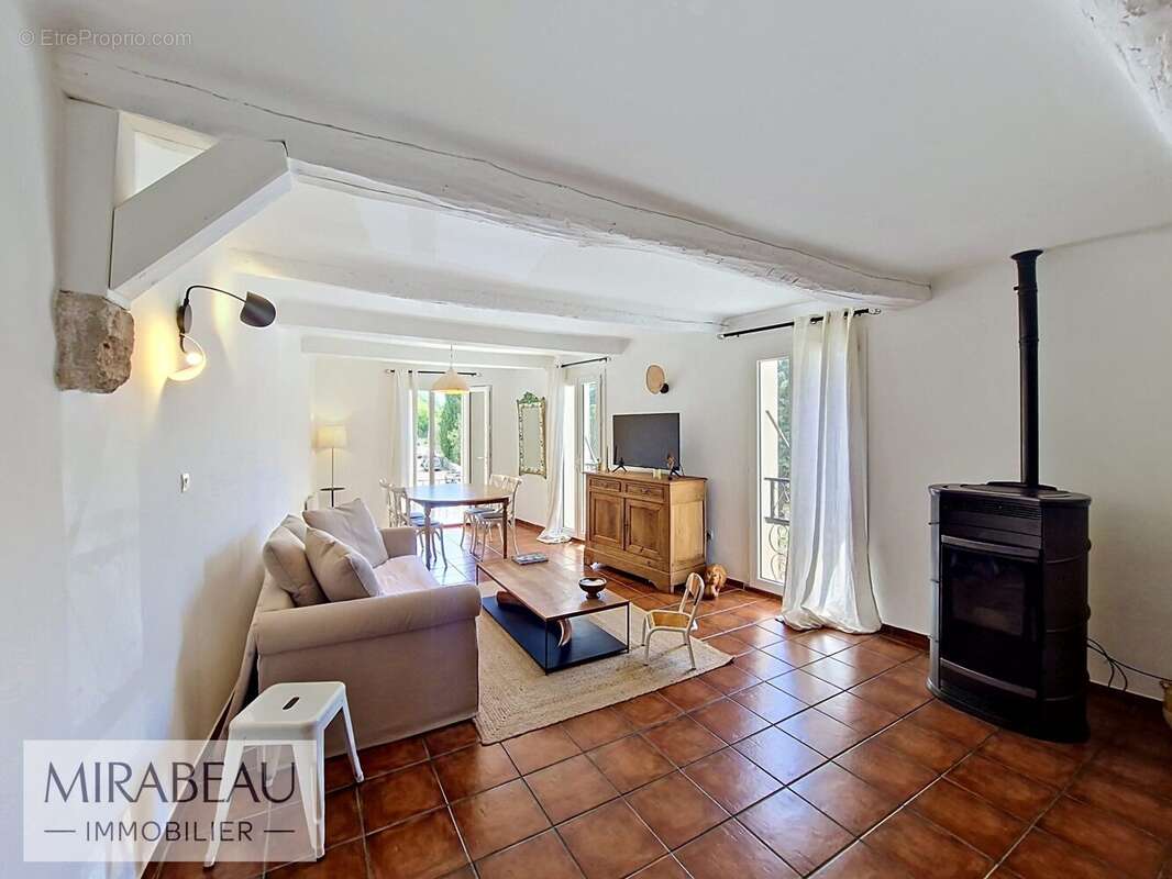 Maison à MIRABEAU