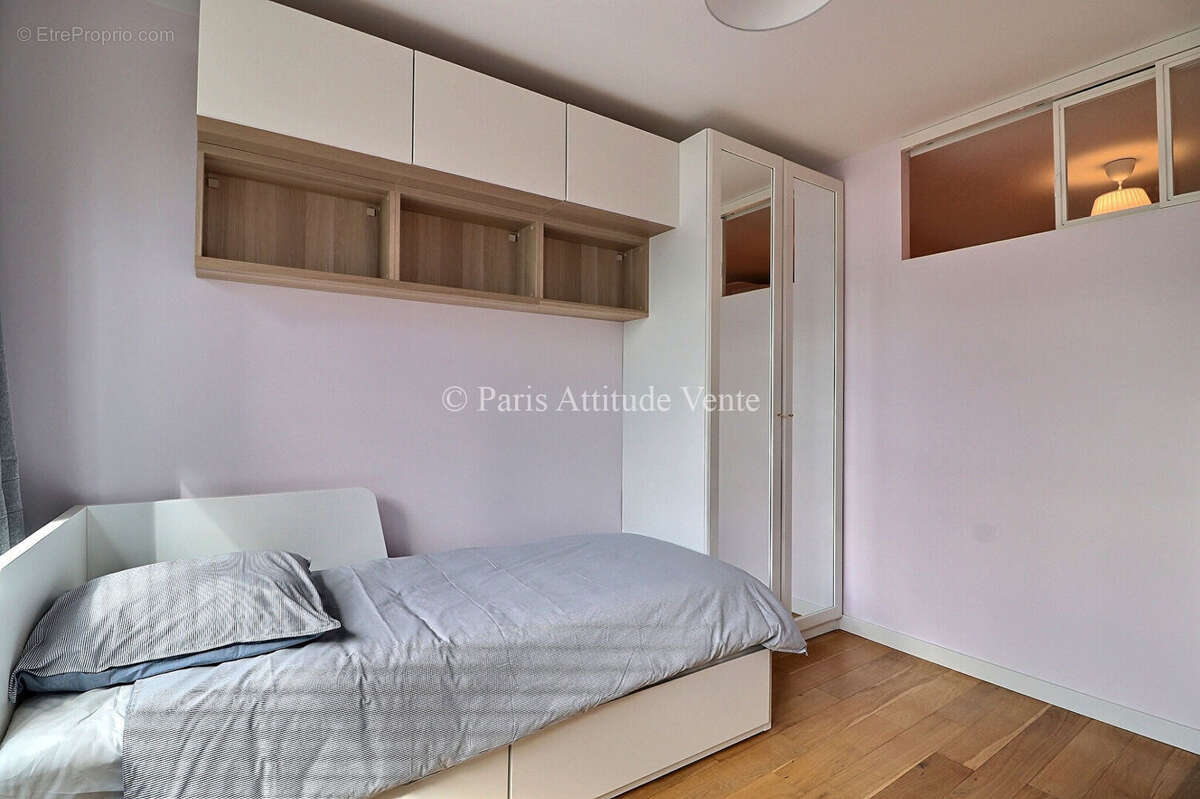 Appartement à COURBEVOIE