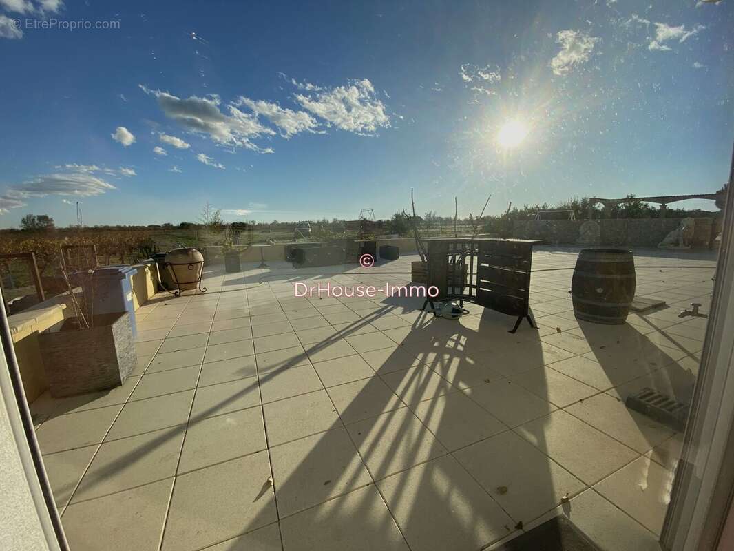 Maison à SAINT-LAURENT-D'AIGOUZE