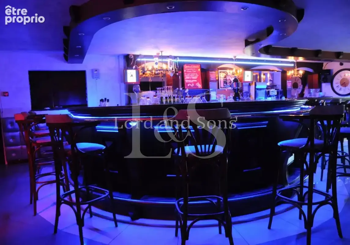 Complexe Événementiel en Drôme Provençale 3000m2 Discothèque, Restaurant, Piscine, Jacuzzi, Gîtes, Chalets - photo 9