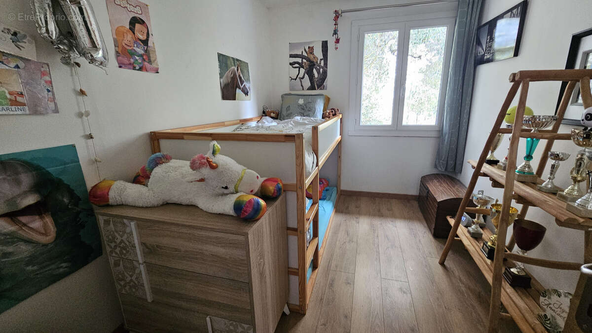 Maison à BAGNOLS-EN-FORET