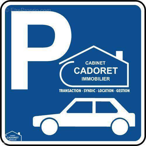   - Parking à PORNIC