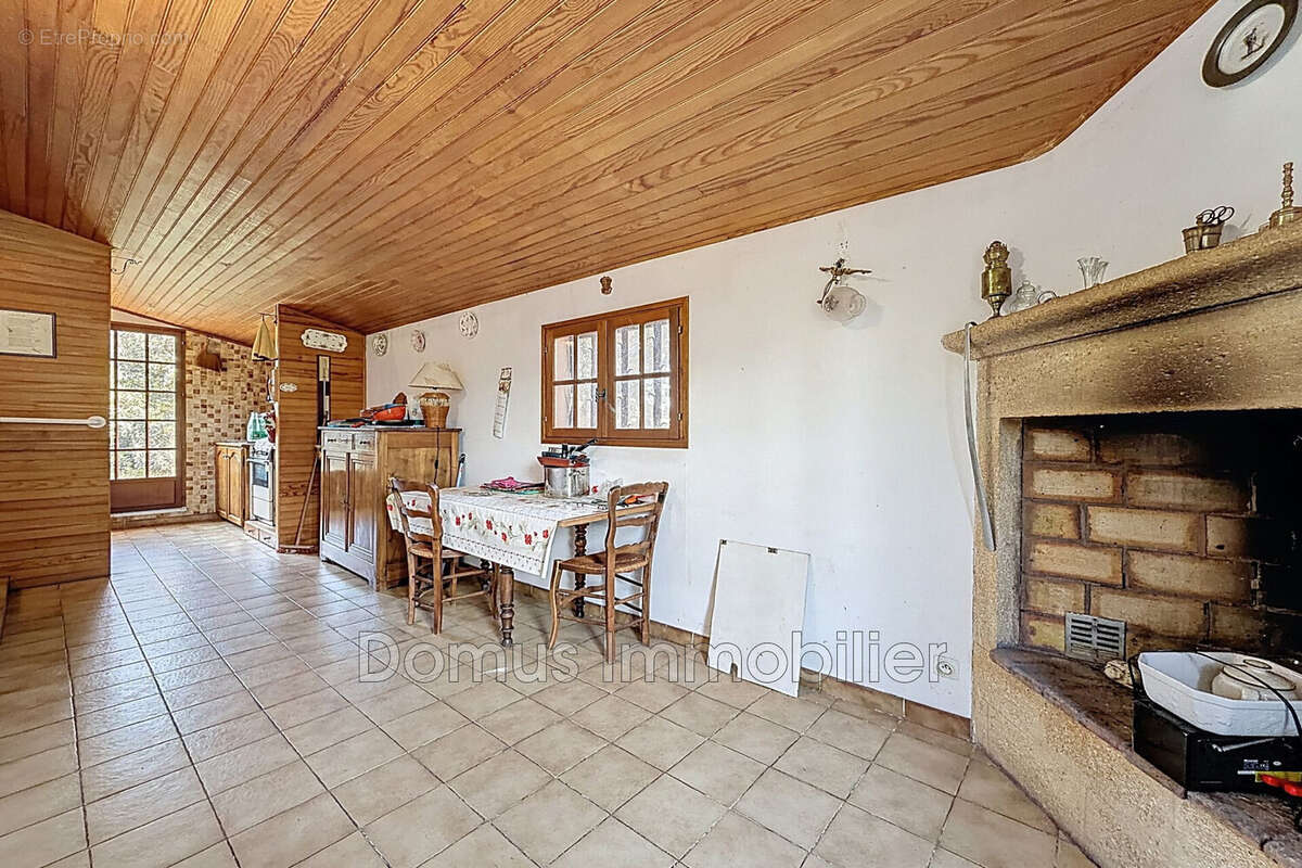 Maison à JONQUERETTES