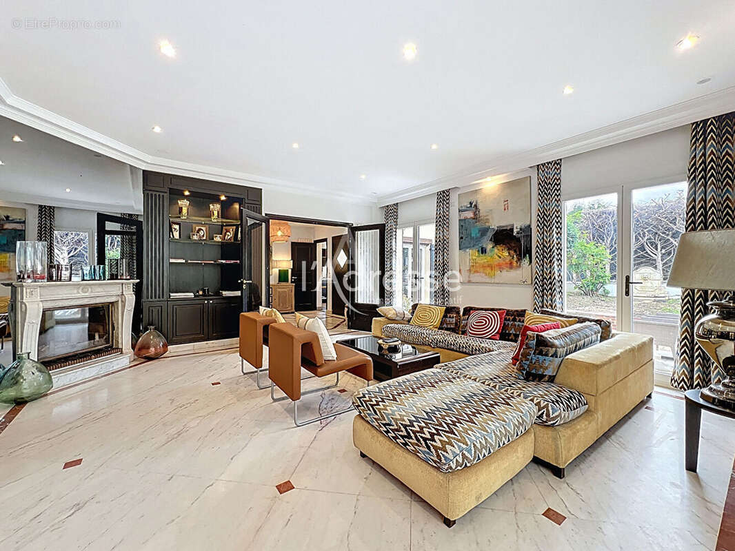 Maison à MONTEVRAIN