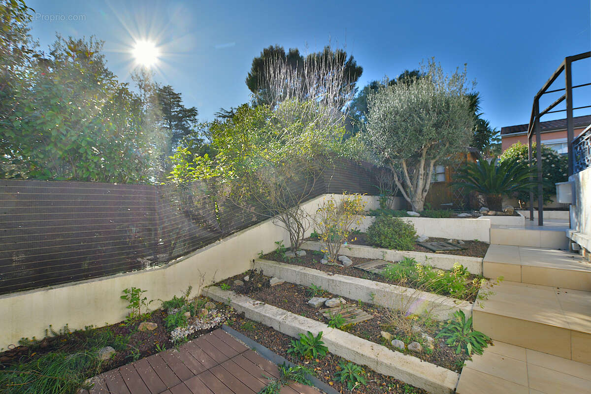 Appartement à LA VALETTE-DU-VAR