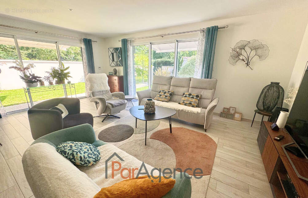 Maison à SAINT-GEORGES-DE-DIDONNE