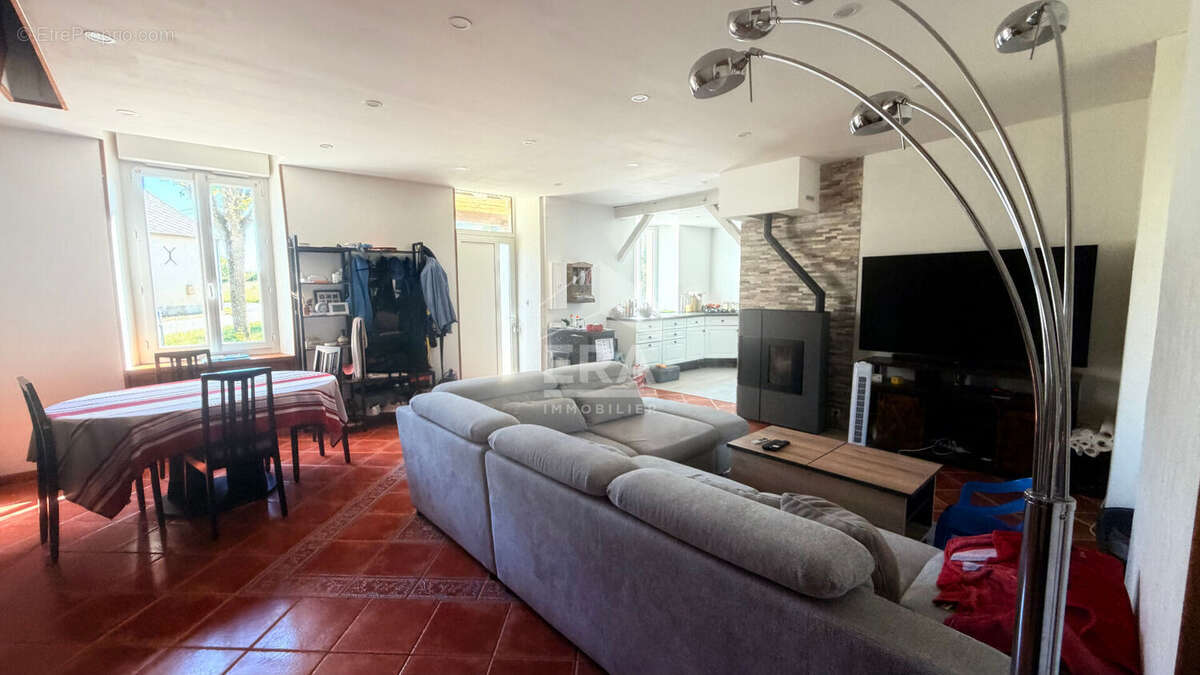 Maison 130m² à bazoches-les-gallerandes - photo 5