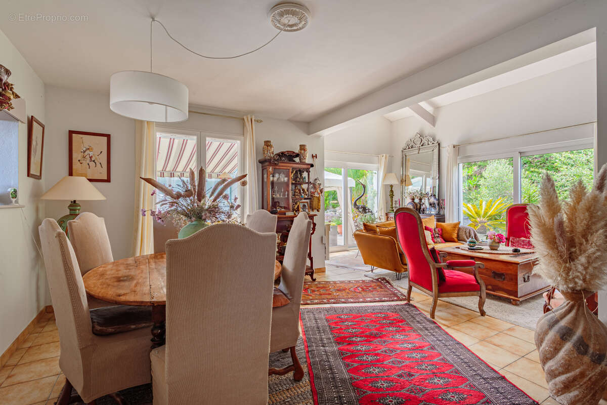 Bassussarry   Propriété familiale au calme absolu sur un parc arboré de 1 188 m2 - photo 7