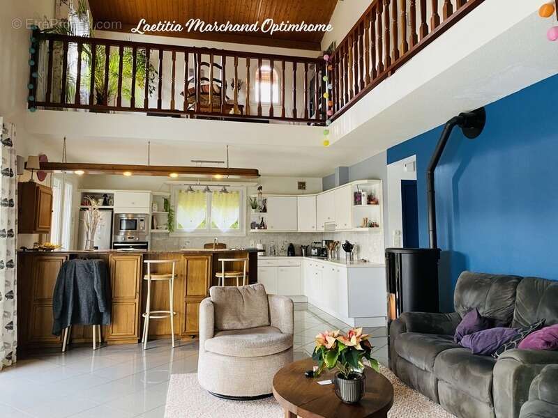 Maison 4 faces 3 chambres piscine garage Prades(66) - photo 3