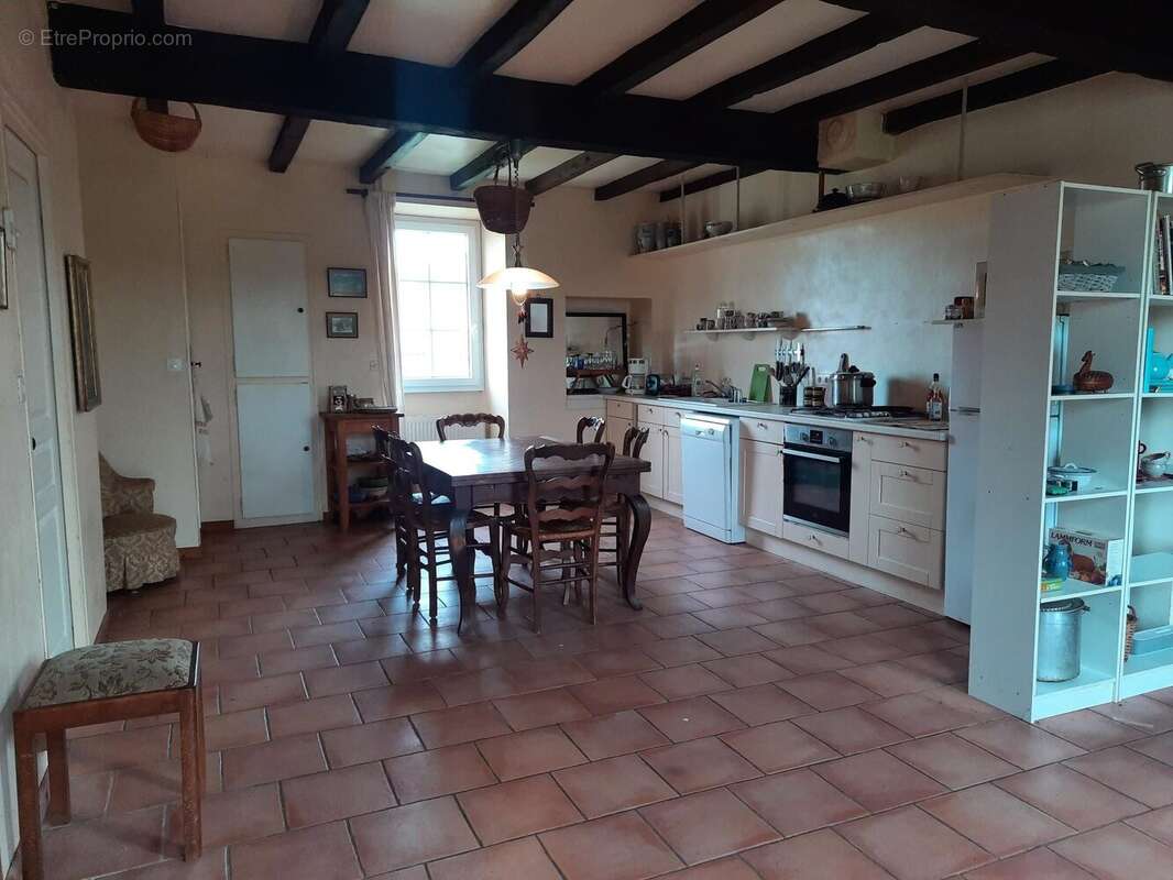 Maison à SAINT-COLOMB-DE-LAUZUN