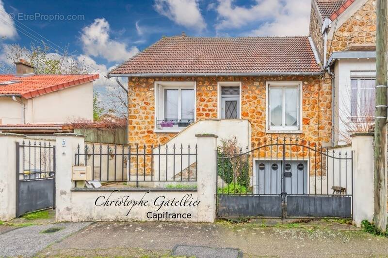 Maison à TRAPPES