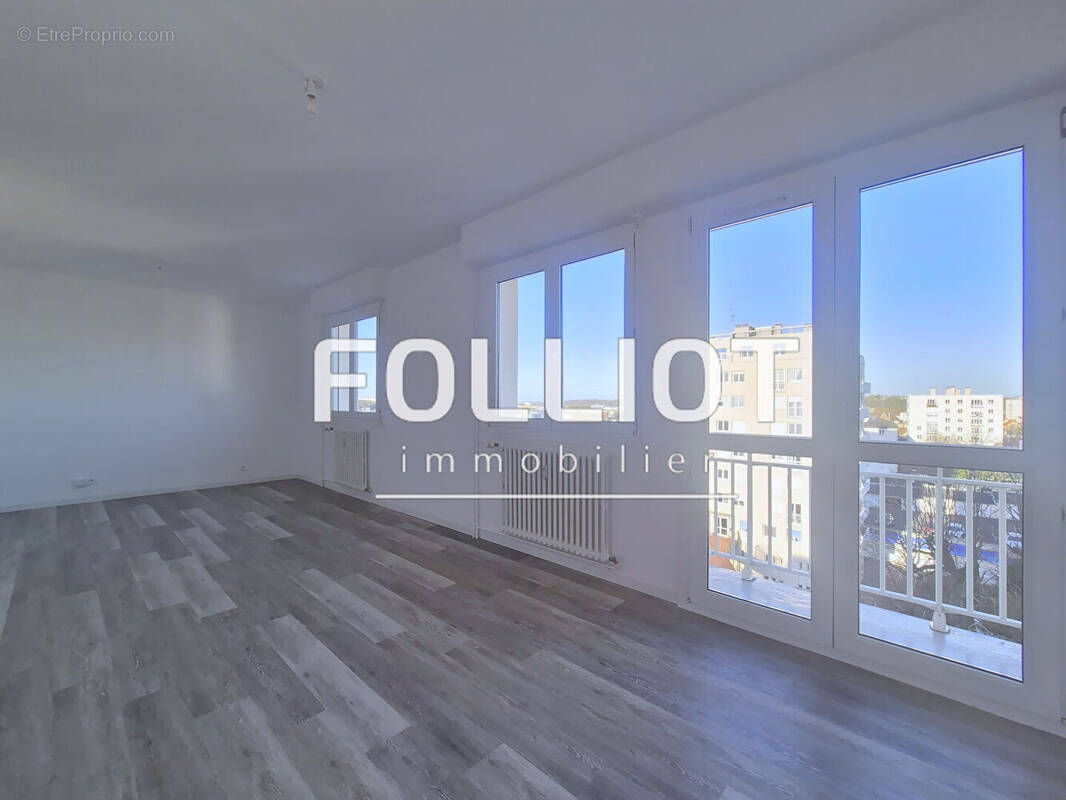 Appartement à MONDEVILLE